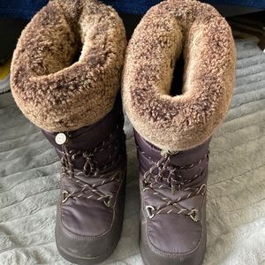 Warm and stylish women’s UGG boots